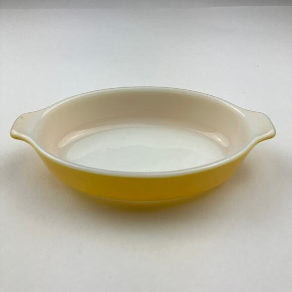 Pyrex Yellow Mini Oval Casserole Dish Vintage 10oz 700 Baking - Picture 1 of 5